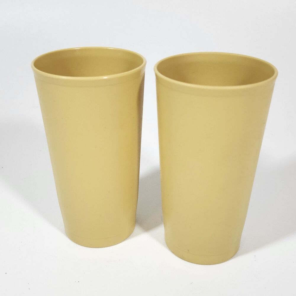 Tupperware Tumblers 2 Vintage Cups 873-8 Harvest Gold 5.25” Tall